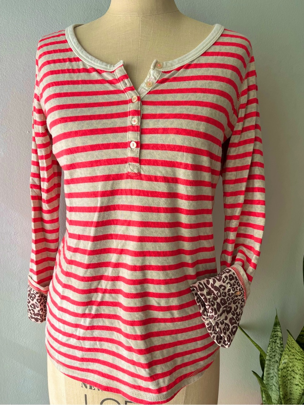 Maison Scotch• Hot Pink & Cream Striped/Leopard Print Henley• Sz 2
